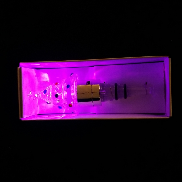 Wine light up Stopper - Picture 6 of 8